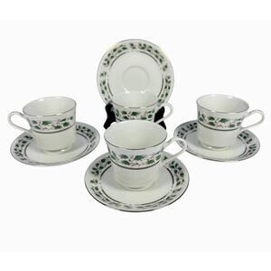 Royal Limited Holly Holiday Footed Cups and Saucers-Set of 4-Excellent!